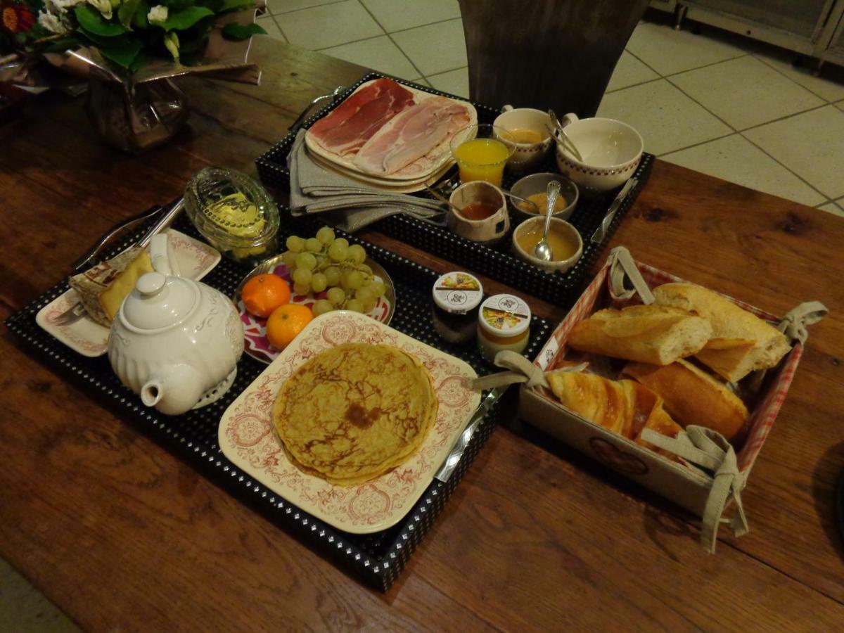 La Tour De Quinsonnas Bed and Breakfast Serezin-de-la-Tour Buitenkant foto